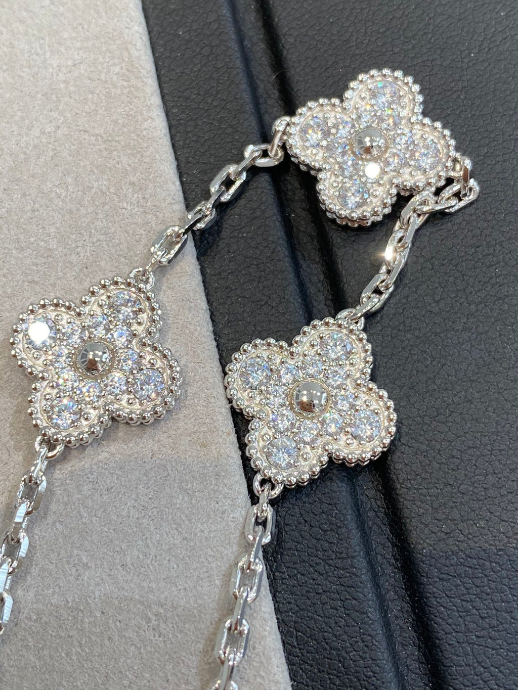 Van Cleef & Arpels CLOVER 5 MOTIFS SILVER DIAMOND BRACELET