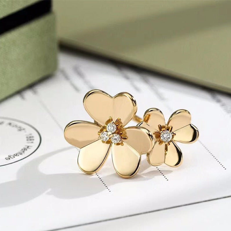 Van Cleef & Arpels CLOVER COMOS GOLD DIAMOND RING