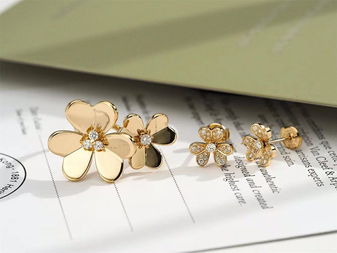 Van Cleef & Arpels CLOVER COMOS GOLD DIAMOND RING