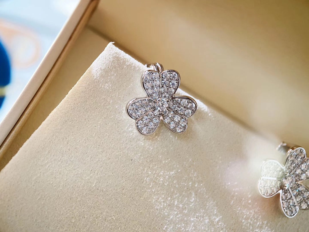 Van Cleef & Arpels CLOVER COMOS SILVER DIAMOND EARRINGS