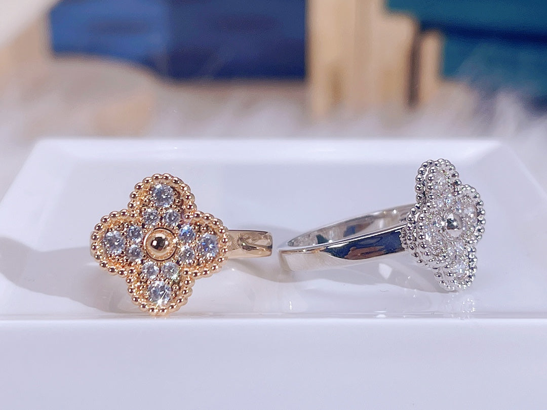 Van Cleef & Arpels CLOVER DIAMOND RING