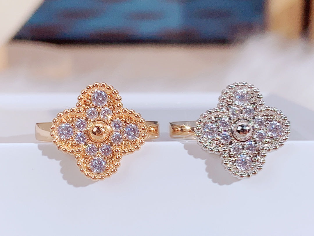 Van Cleef & Arpels CLOVER DIAMOND RING