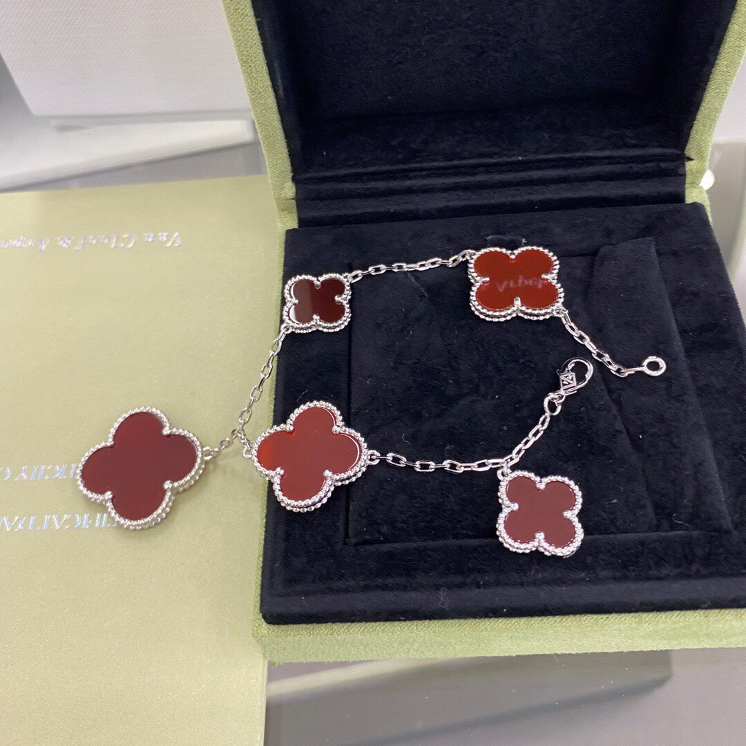 Van Cleef & Arpels CLOVER 5 MOTIFS SIVLER CARNELIAN BRACELET