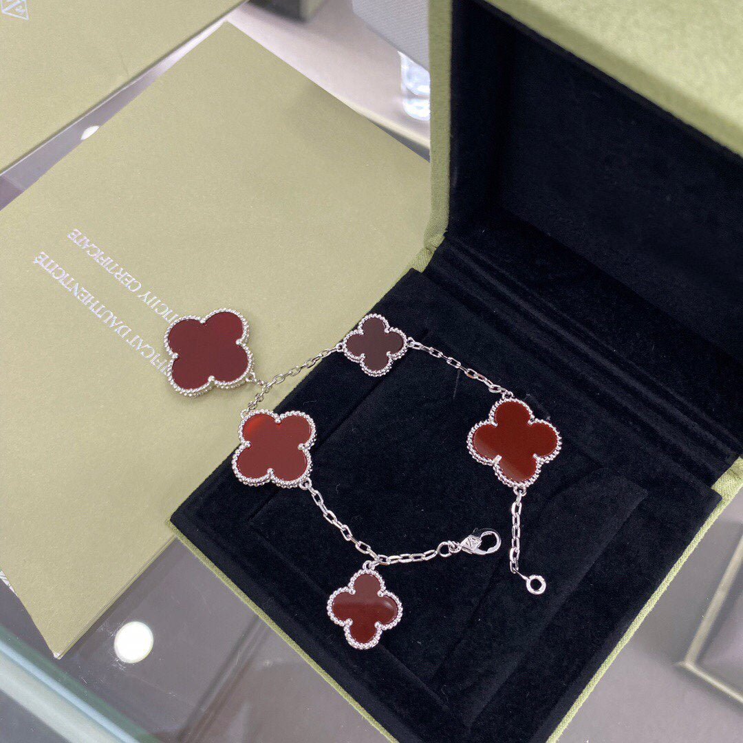 Van Cleef & Arpels CLOVER 5 MOTIFS SIVLER CARNELIAN BRACELET