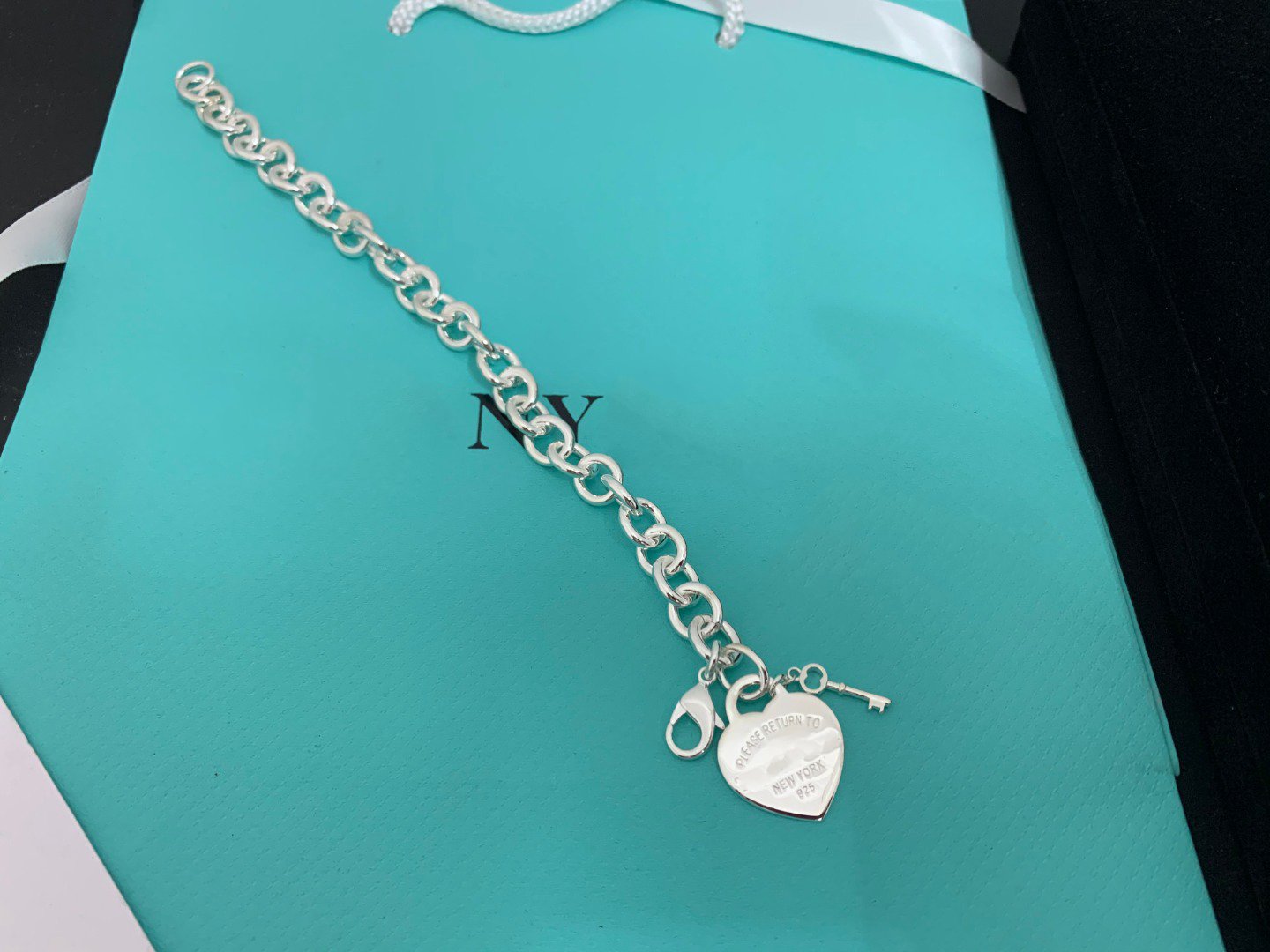 TIFFANY KEY HEART CARD CHUNKY INTERLOCKING BRACELET LENGTH