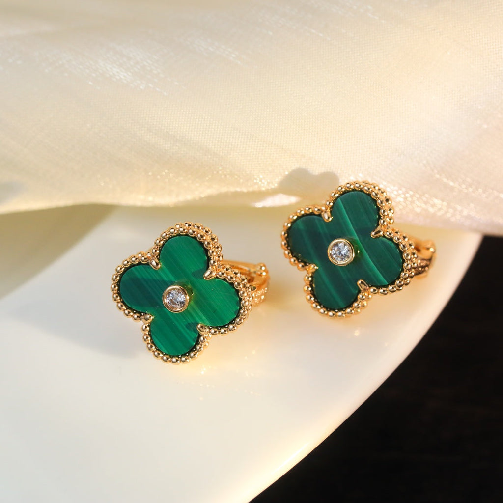 Van Cleef & Arpels CLOVER MALACHITE DIAMOND EARRINGS