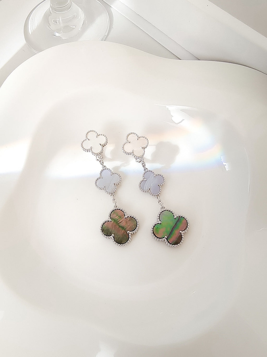 Van Cleef & Arpels CLOVER 3 MOTIFS CHALCEDONY DARK MOP SILVER EARRINGS