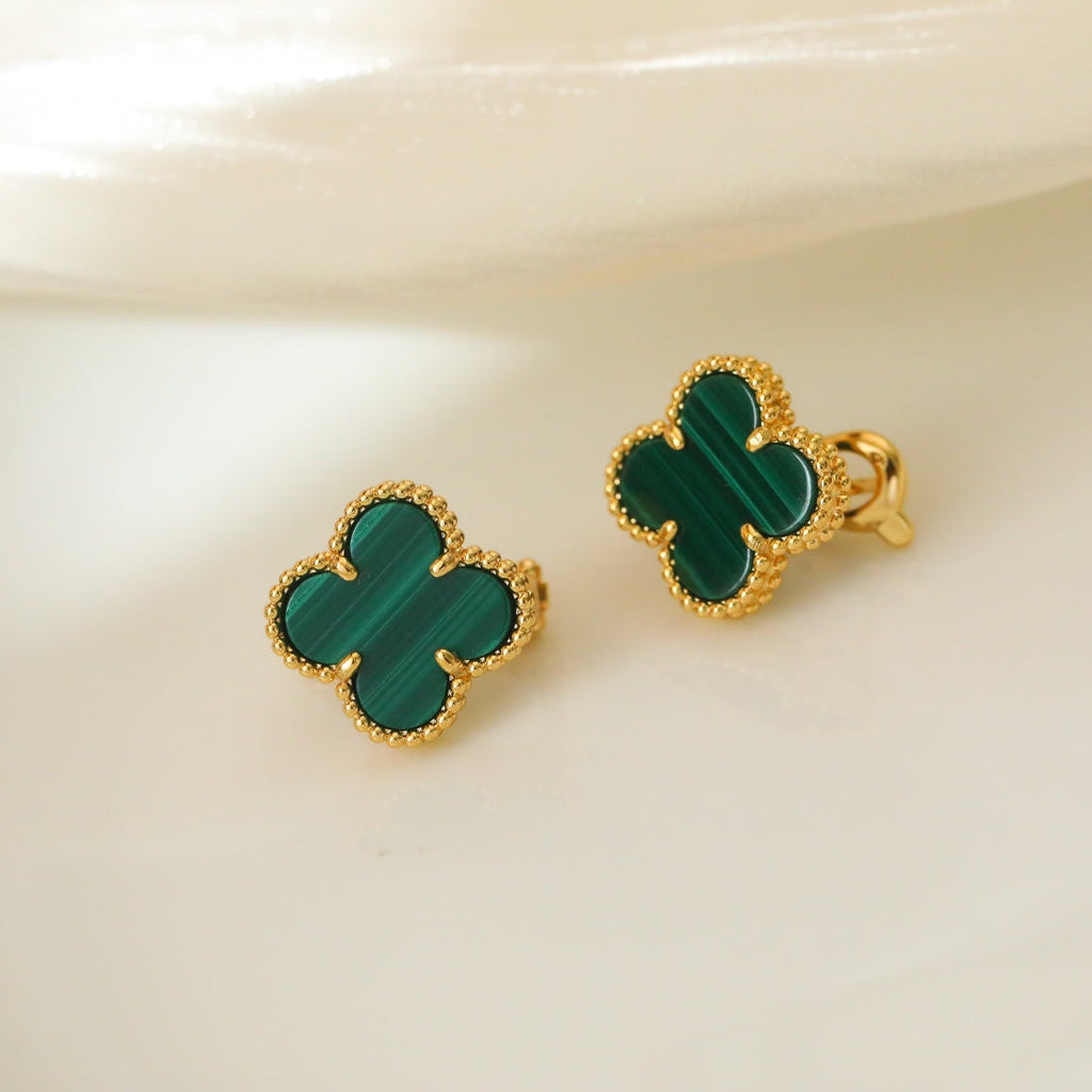 Van Cleef & Arpels CLOVER MEDIUM GOLD MALACHITE STUD EARRINGS