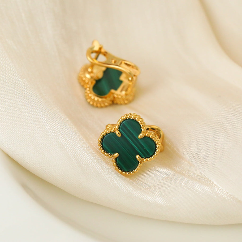 Van Cleef & Arpels CLOVER MEDIUM GOLD MALACHITE STUD EARRINGS