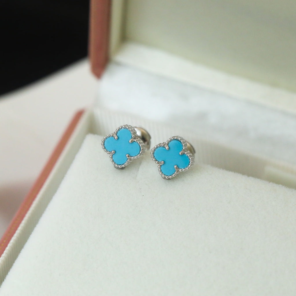 Van Cleef & Arpels CLOVER MINI SILVER ONYX STUD EARRINGS