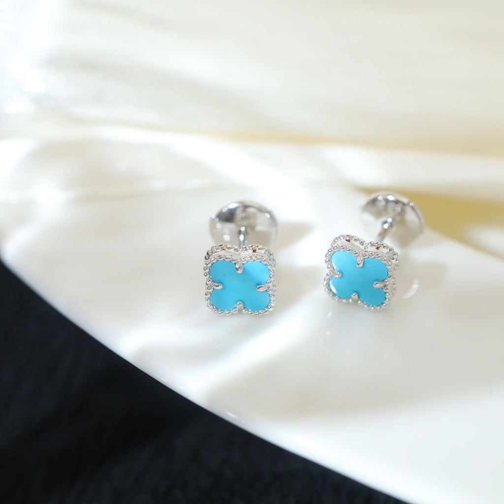 Van Cleef & Arpels CLOVER MINI SILVER ONYX STUD EARRINGS