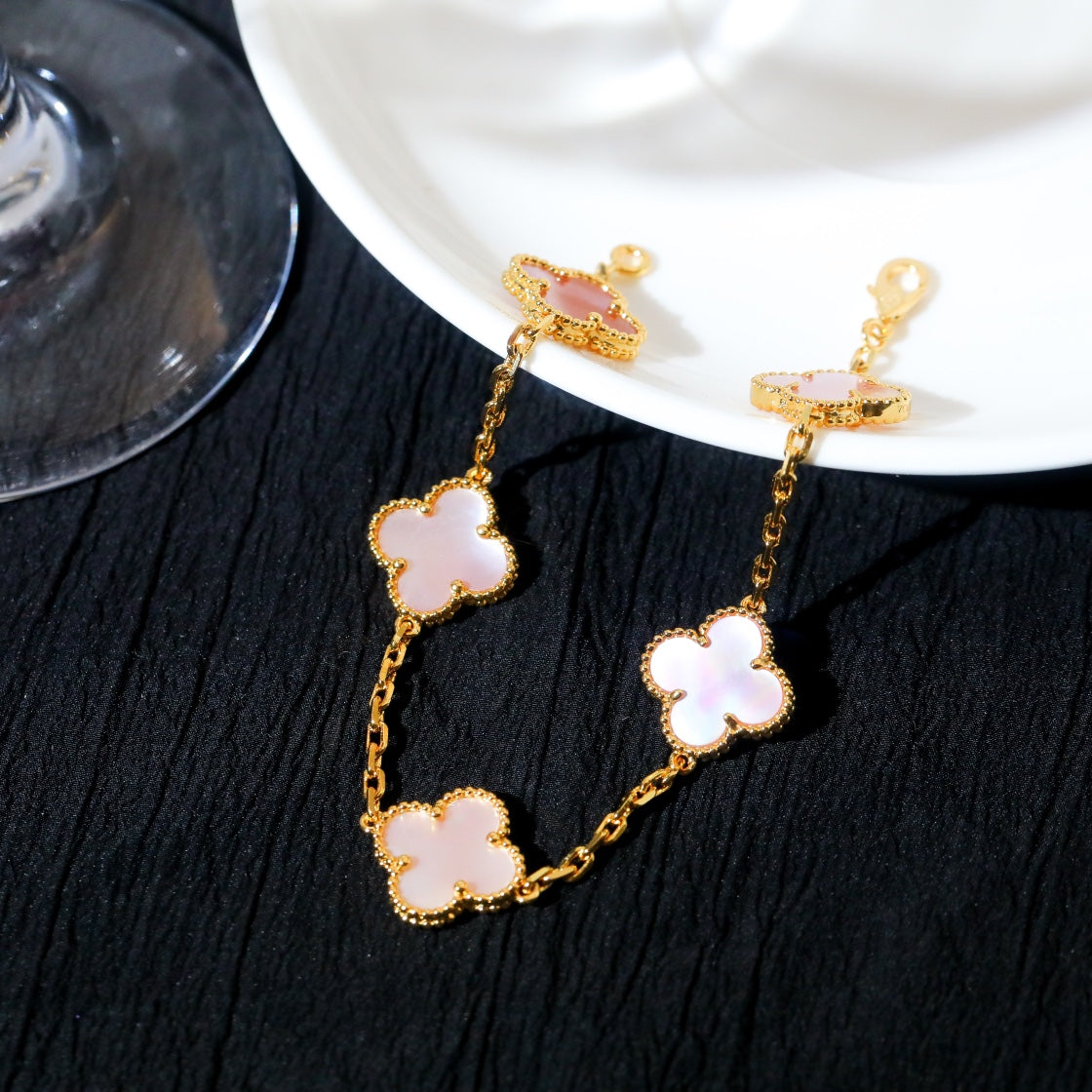 Van Cleef & Arpels CLOVER 5 PINK MOP GOLD BRACELET