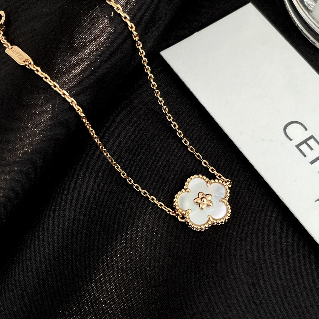 Van Cleef & Arpels LUCKY SPRING PINK GOLD MOP BRACELET