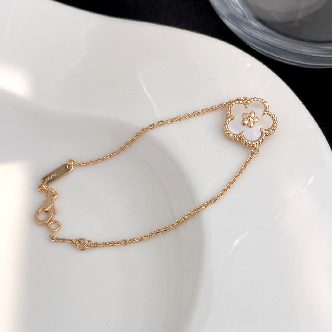 Van Cleef & Arpels LUCKY SPRING PINK GOLD MOP BRACELET