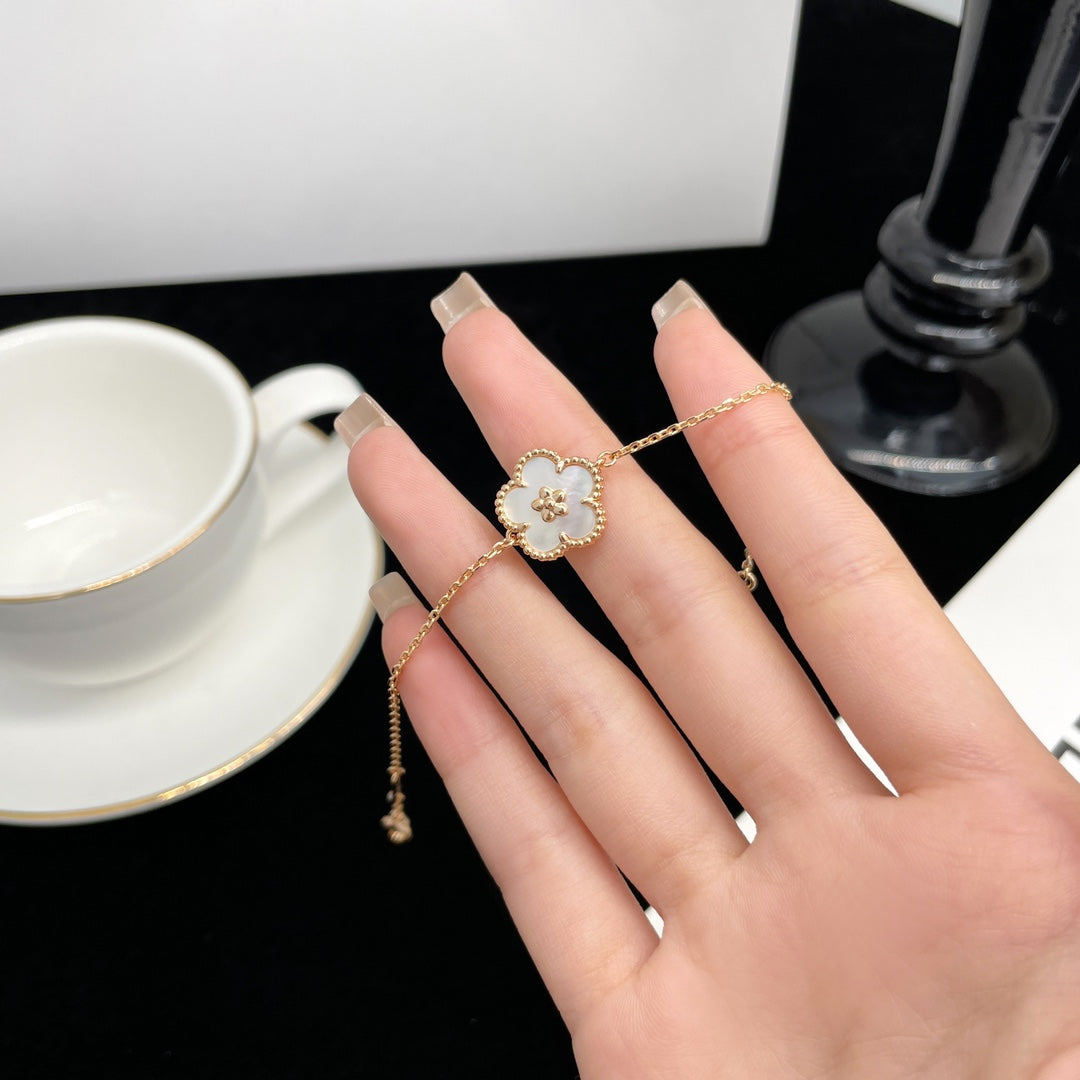 Van Cleef & Arpels LUCKY SPRING PINK GOLD MOP BRACELET