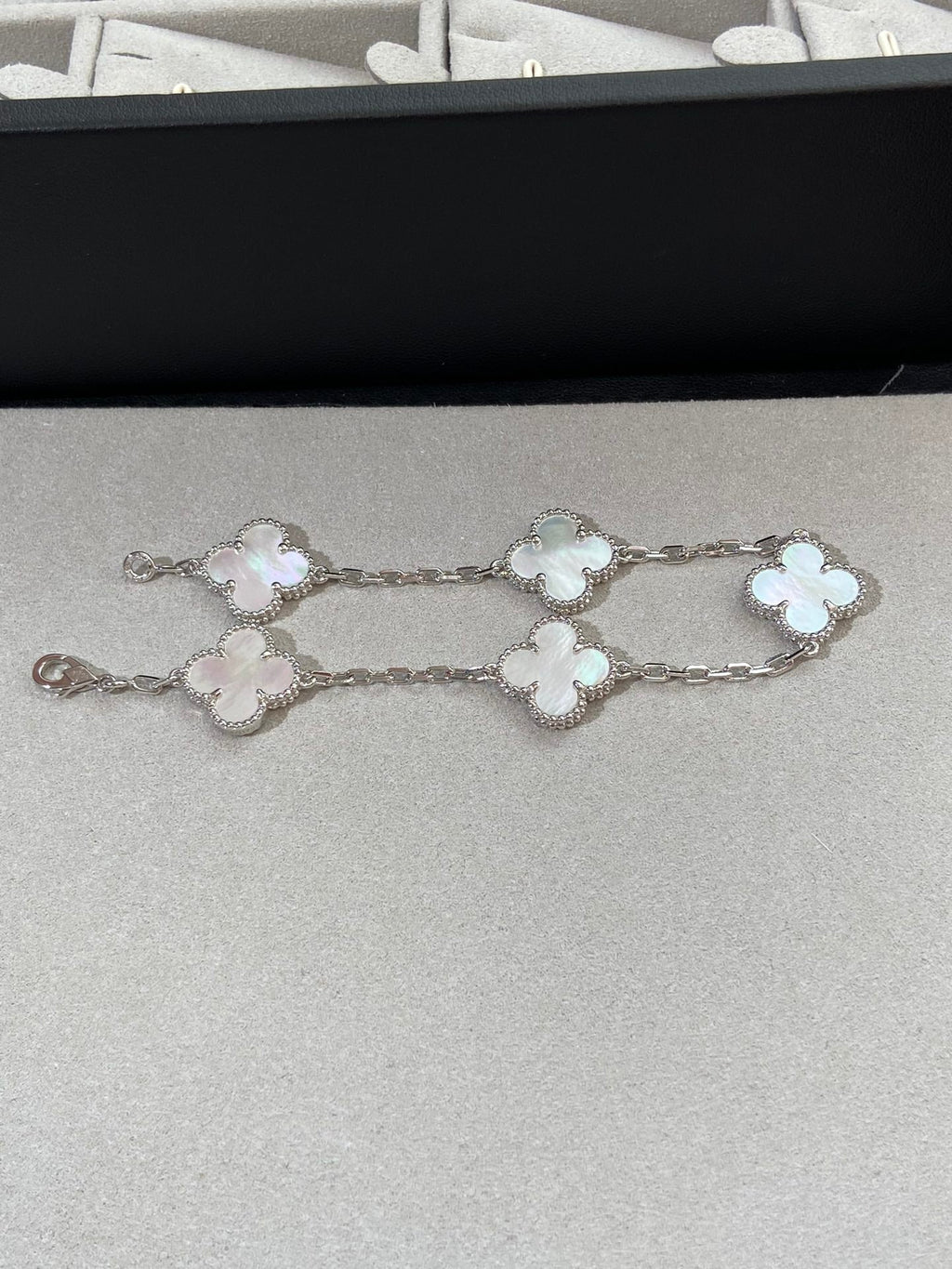 Van Cleef & Arpels CLOVER SILVER MOP 5 MOTIF BRACELET