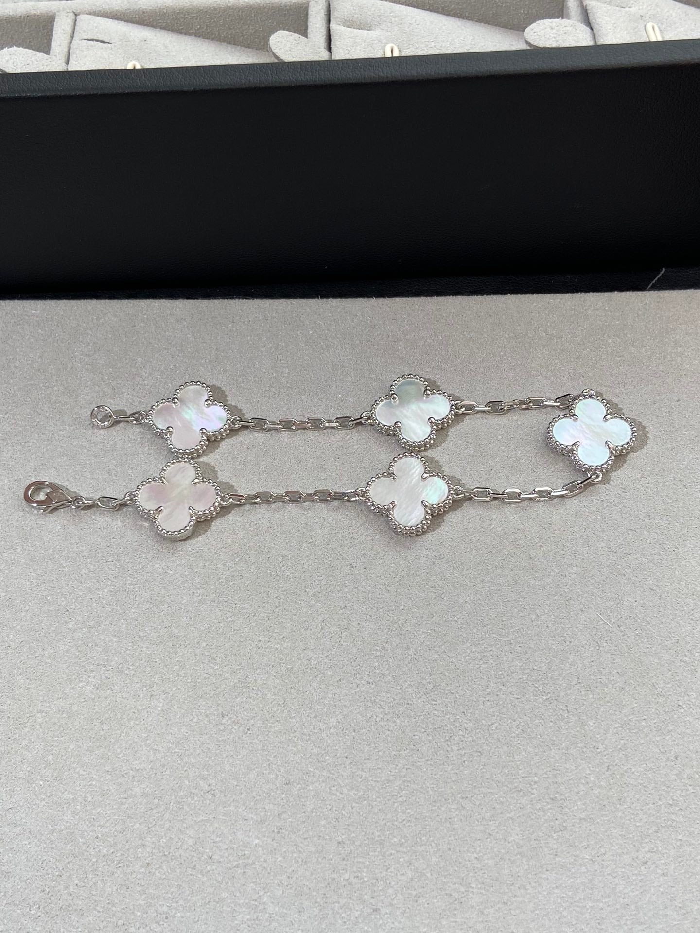 Van Cleef & Arpels CLOVER SILVER MOP 5 MOTIF BRACELET