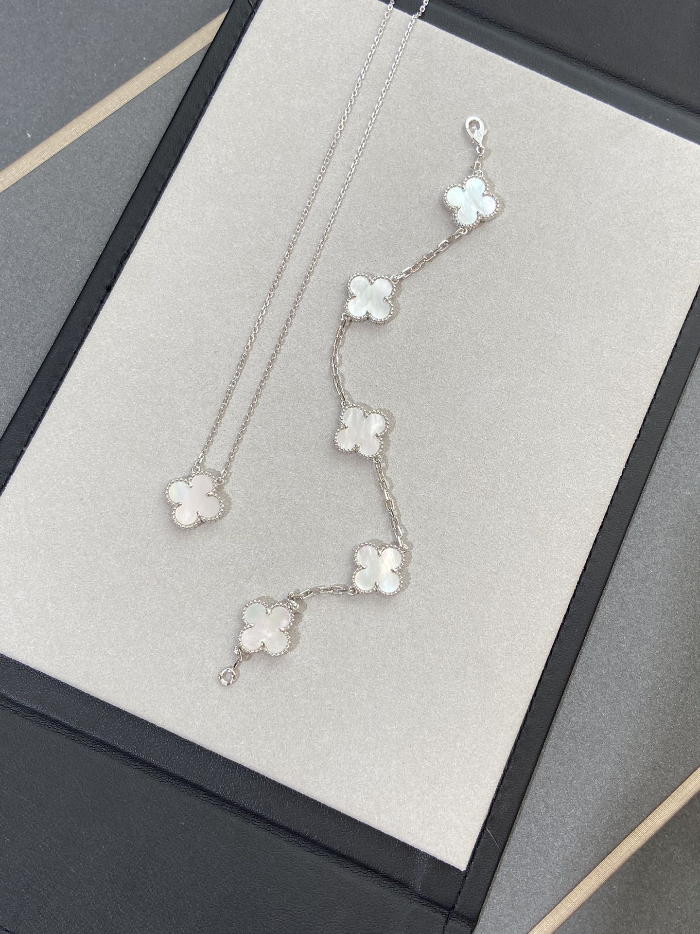 Van Cleef & Arpels CLOVER SILVER MOP 5 MOTIF BRACELET