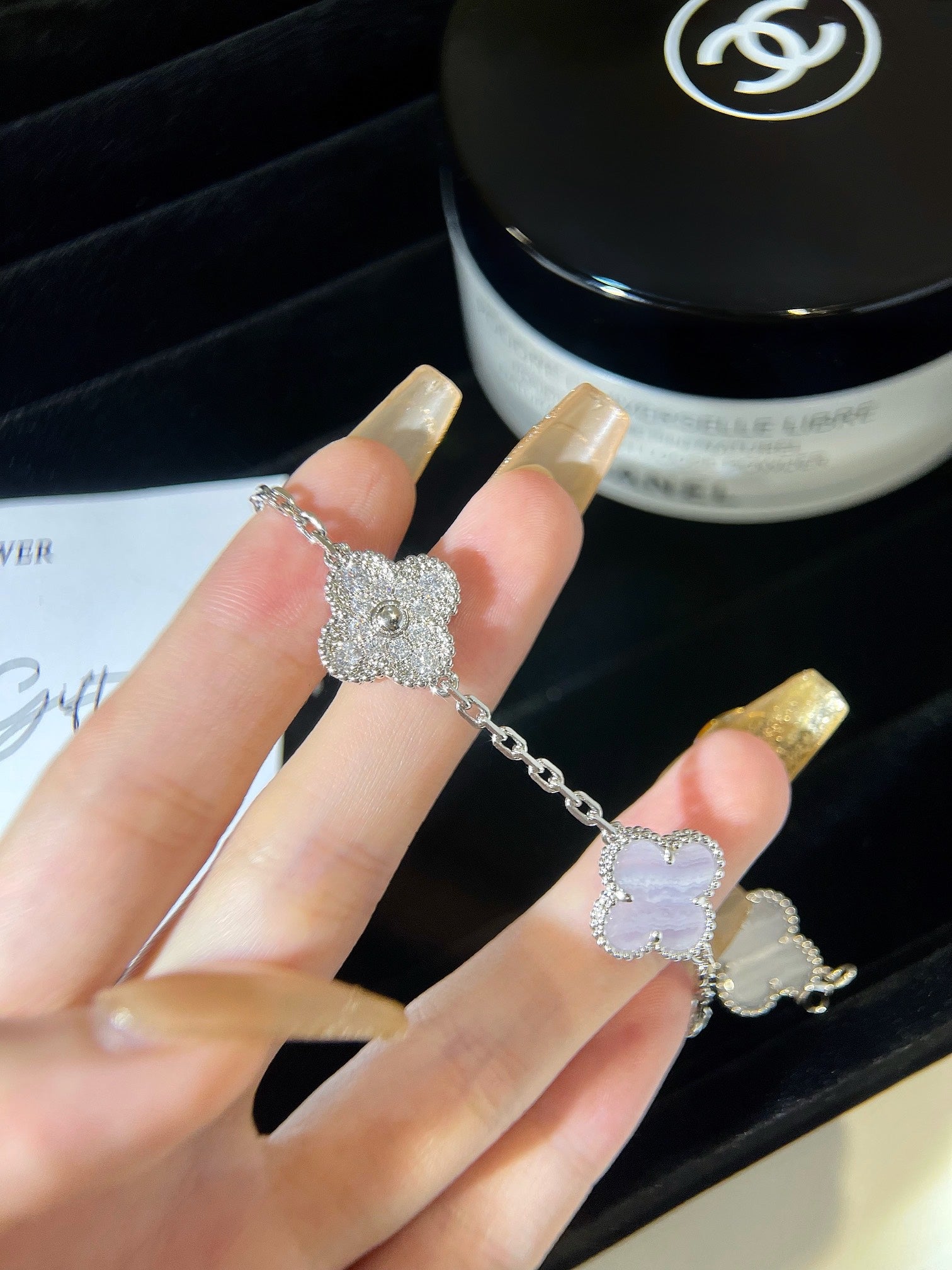 Van Cleef & Arpels CLOVER 5 MOTIFS SILVER CHALCEDONY DIAMOND BRACELET