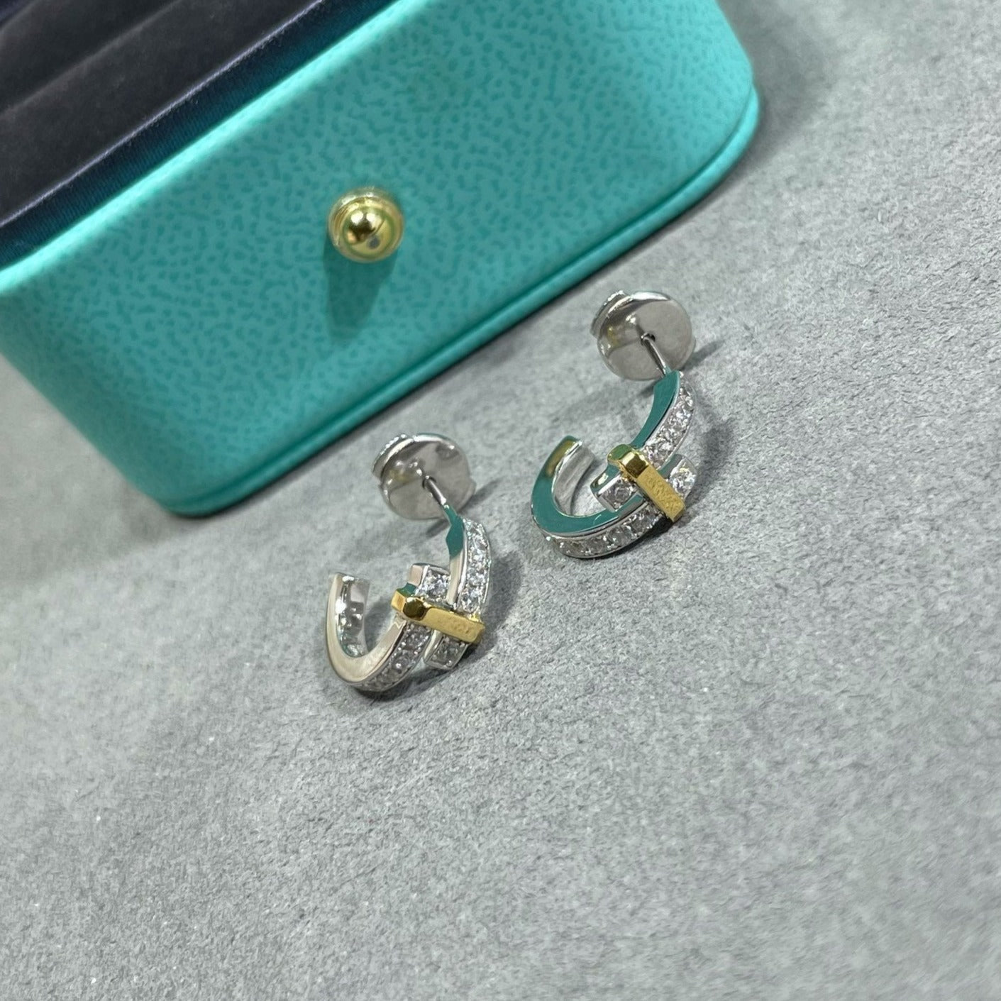 TIFFANY EDGE DIAMOND PINK GOLD EARRINGS