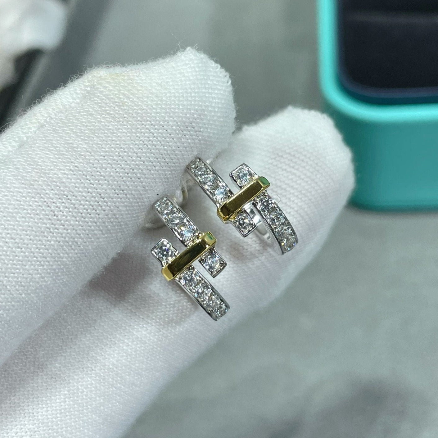 TIFFANY EDGE DIAMOND PINK GOLD EARRINGS
