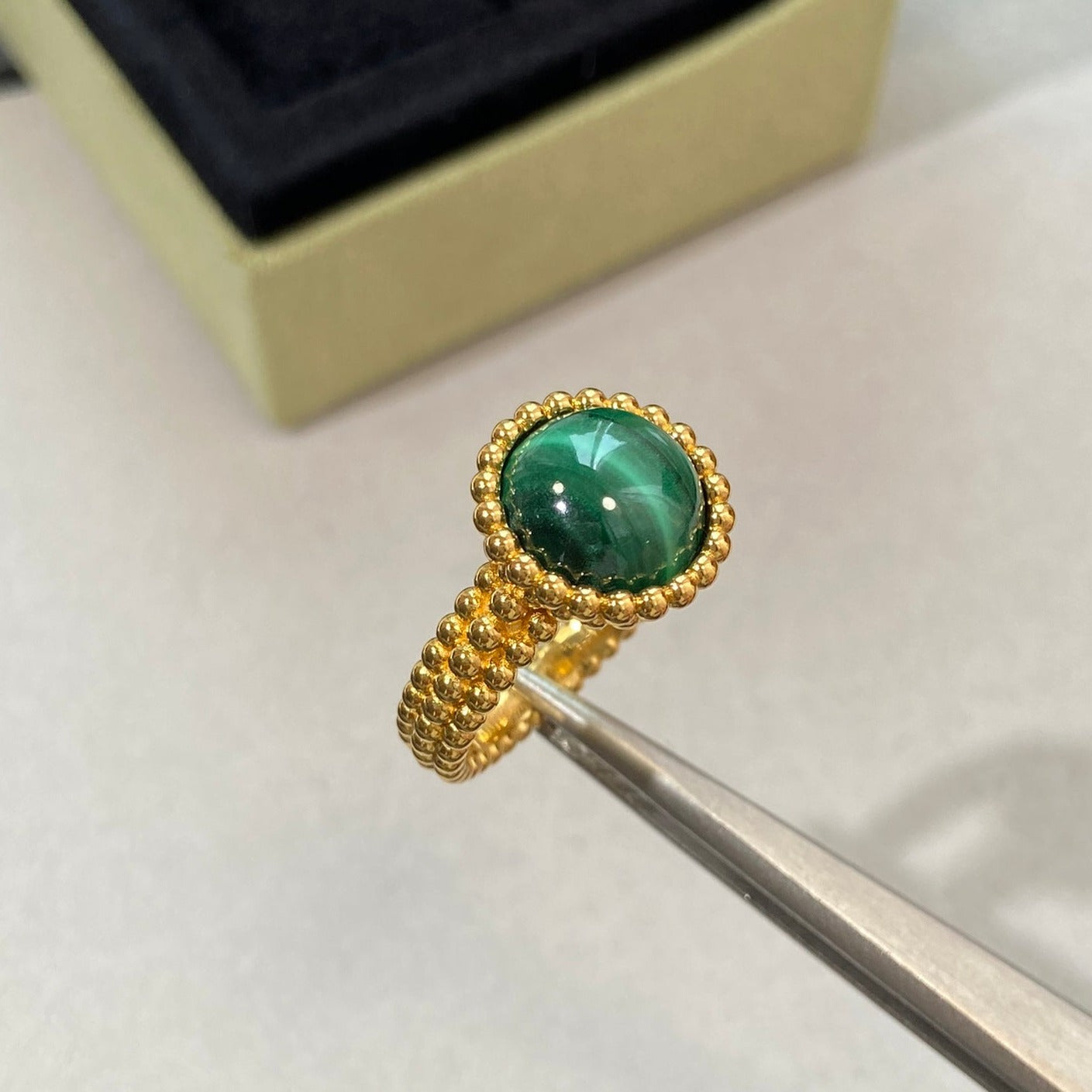 Van Cleef & Arpels COULEURS MALACHITE PINK GOLD RING