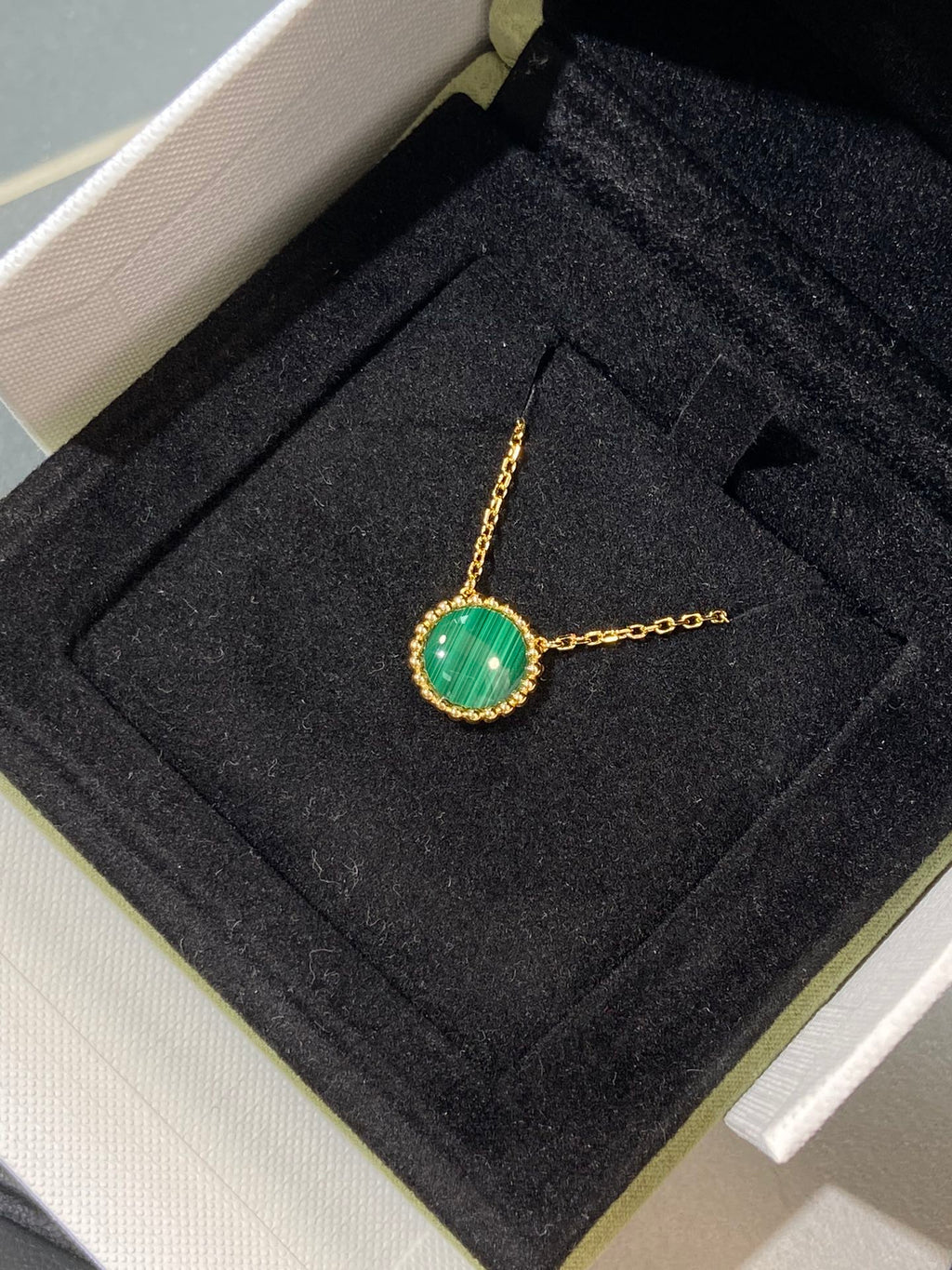 Van Cleef & Arpels COULEURS MALACHITE PINK GOLD NECKLACE