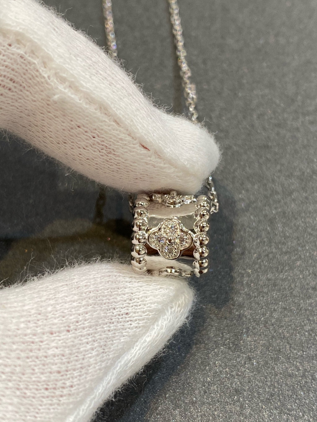 Van Cleef & Arpels PERLEE PEDANT SIVLER DIAMOND NECKLACE