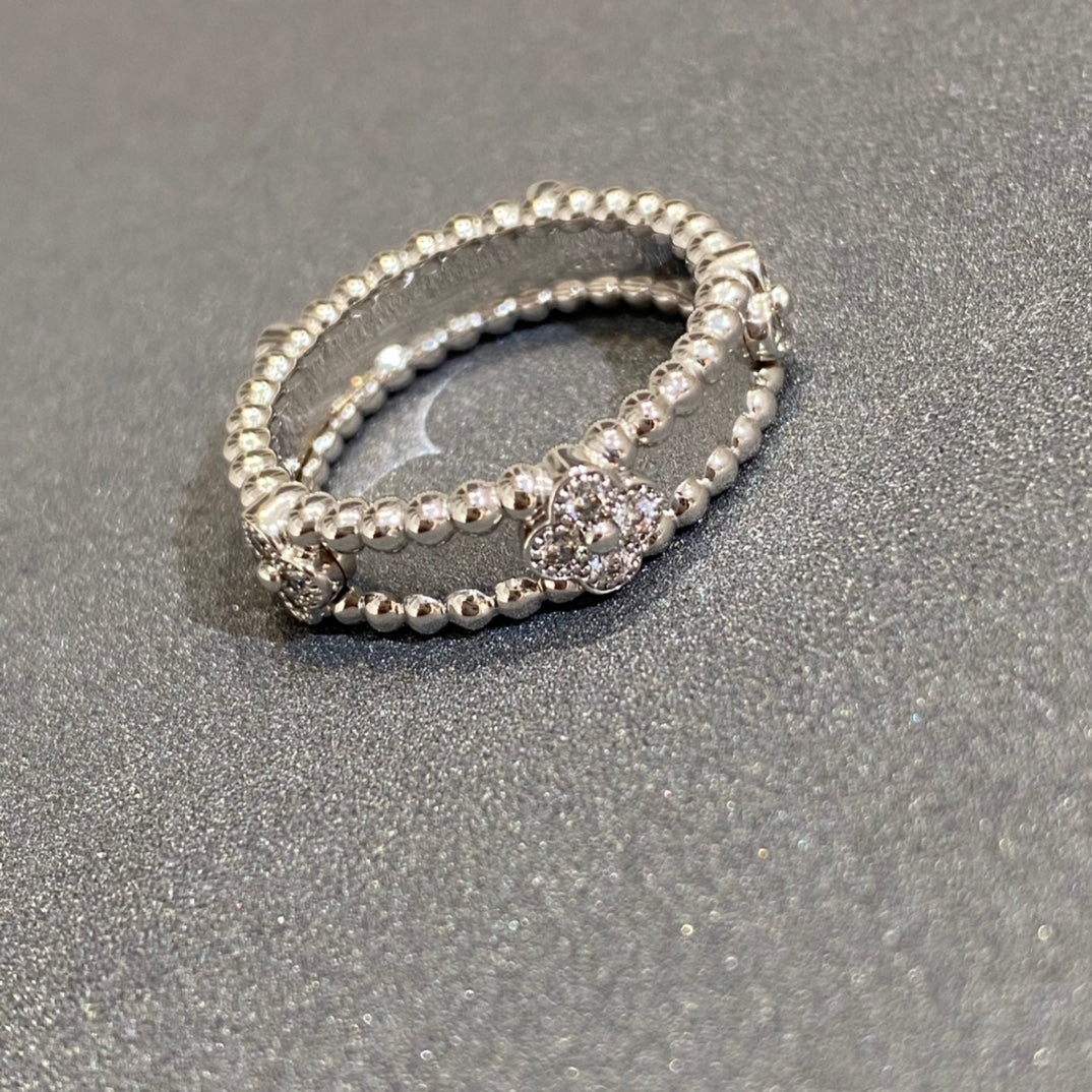 Van Cleef & Arpels PERLEE SILVER DIAMOND RING