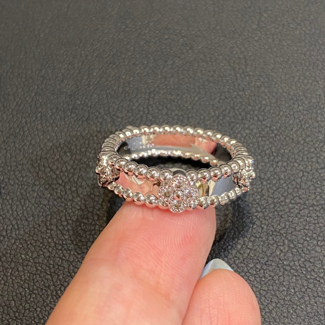 Van Cleef & Arpels PERLEE SILVER DIAMOND RING