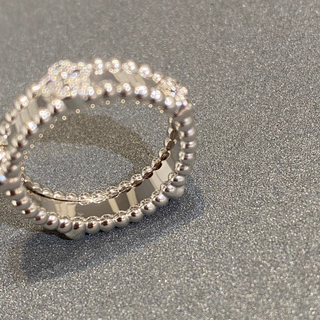 Van Cleef & Arpels PERLEE SILVER DIAMOND RING