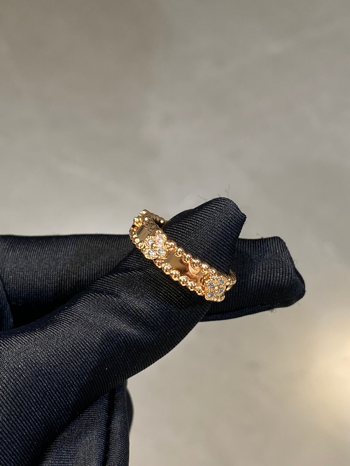 Van Cleef & Arpels PERLEE PINK GOLD DIAMOND RING