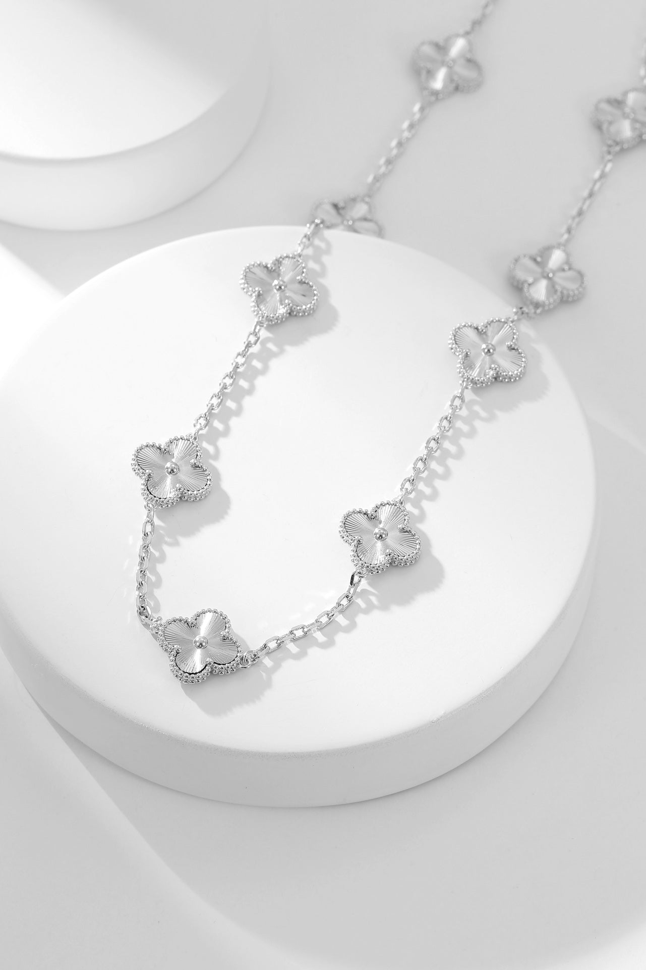 Van Cleef & Arpels CLOVER 20 MOTIF SILVER NECKLACE