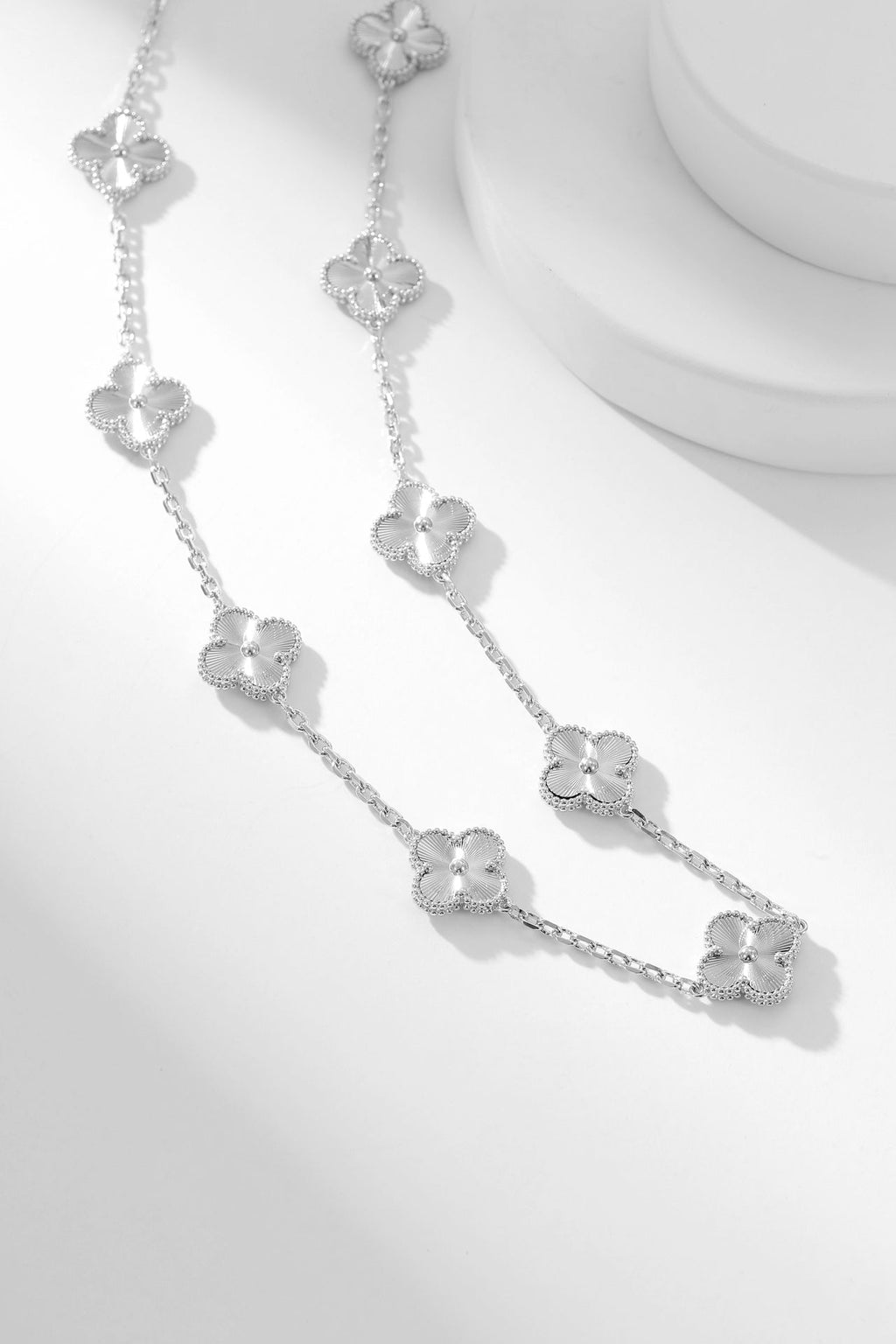 Van Cleef & Arpels CLOVER 20 MOTIF SILVER NECKLACE