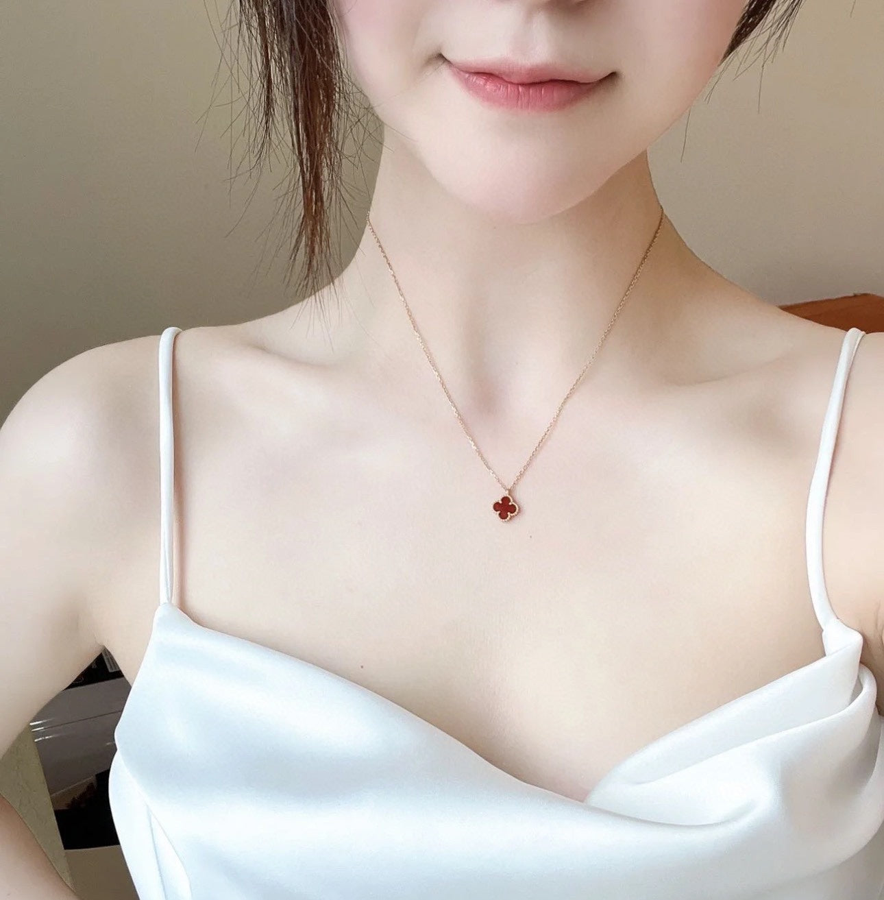 Van Cleef & Arpels CLOVER MINI PINK GOLD NECKLACE