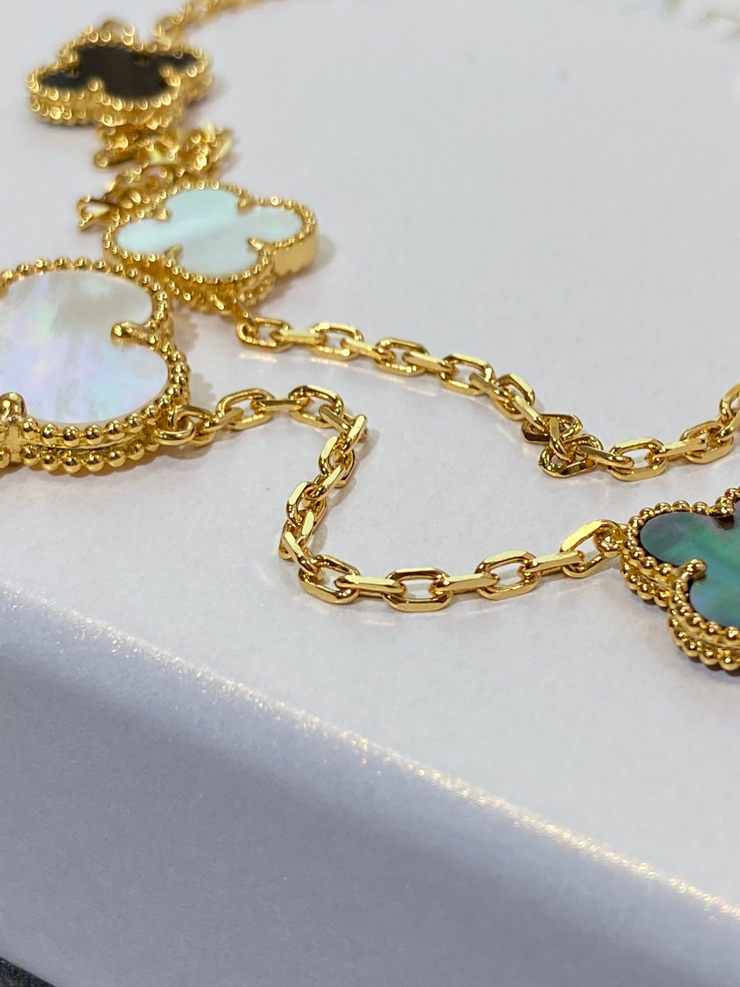 Van Cleef & Arpels CLOVER ONYX MOP 16 MOTIF GOLD 130CM NECKLACE