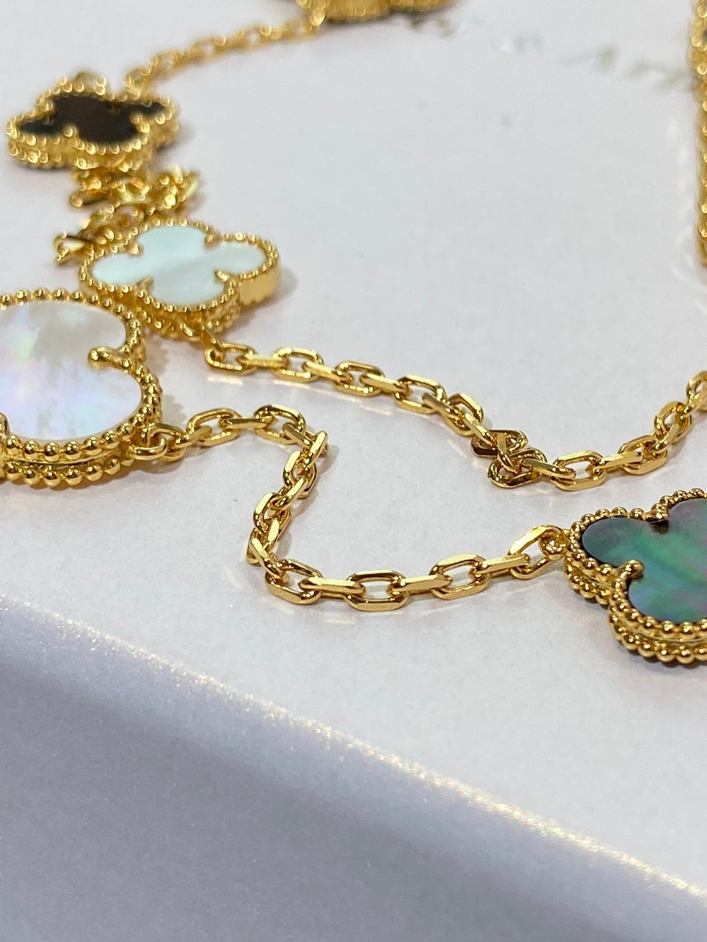 Van Cleef & Arpels CLOVER ONYX MOP 16 MOTIF GOLD 130CM NECKLACE
