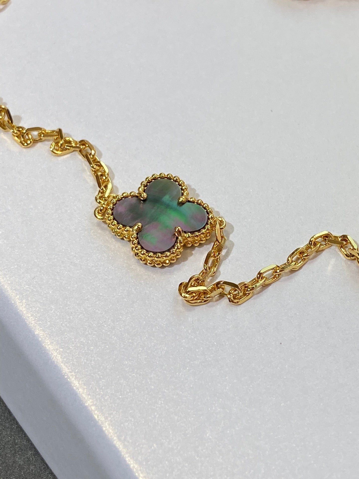 Van Cleef & Arpels CLOVER ONYX MOP 16 MOTIF GOLD 130CM NECKLACE