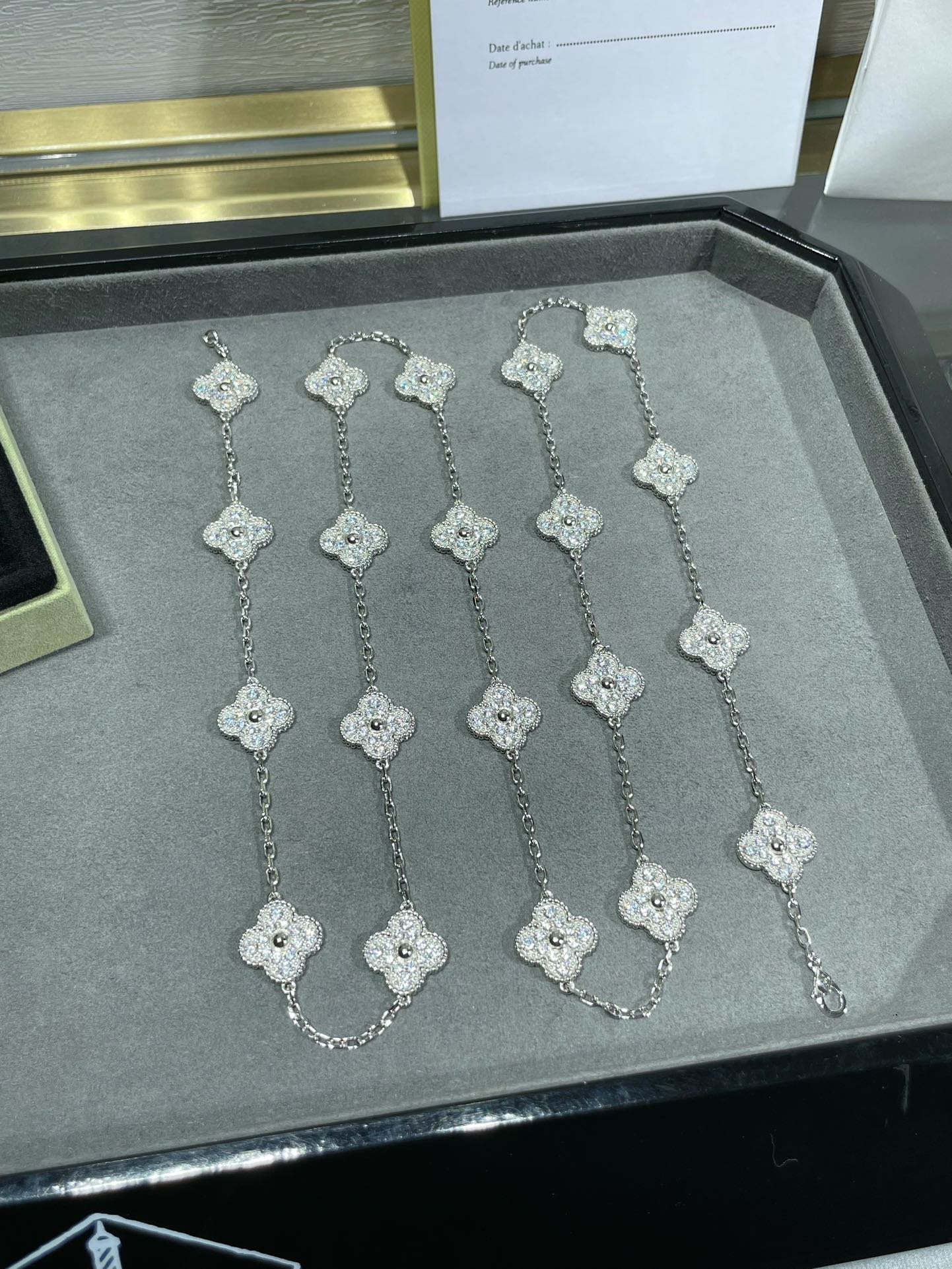 Van Cleef & Arpels CLOVER 20 MOTIF DIAMOND NECKLACE
