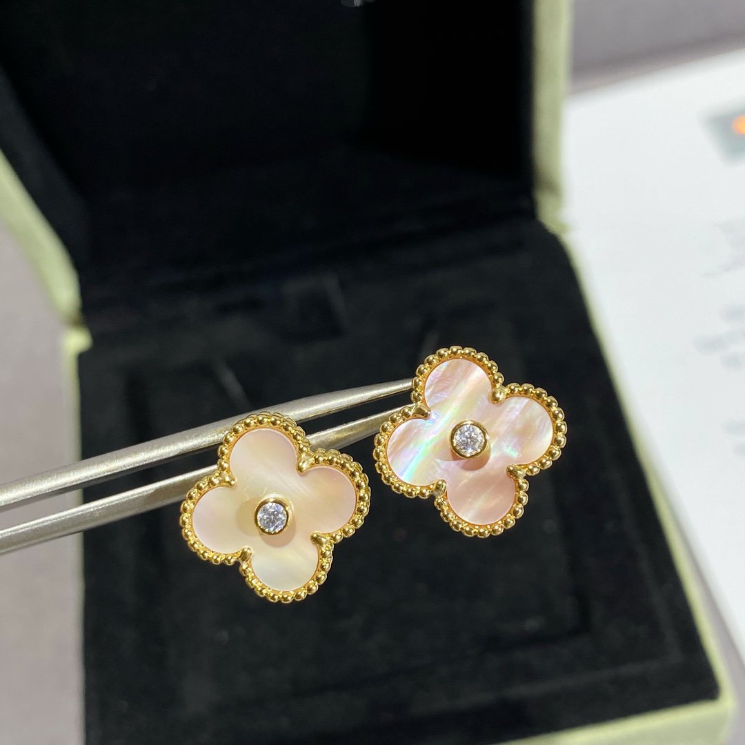 Van Cleef & Arpels CLOVER PINK MOP 1 DIAMOND STUD EARRINGS