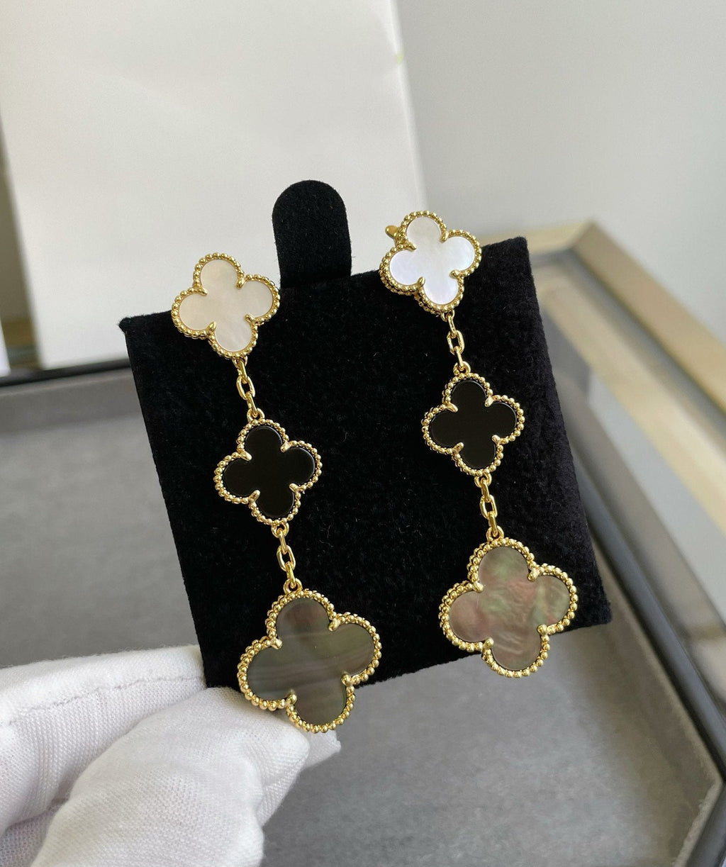 Van Cleef & Arpels CLOVER 3 MOTIF MOP ONYX DARK MOP PINK GOLD EARRINGS