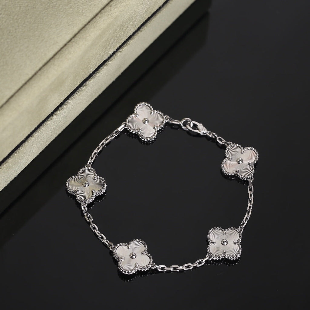 Van Cleef & Arpels CLOVER 5 MOTIF SILVER BRACELET