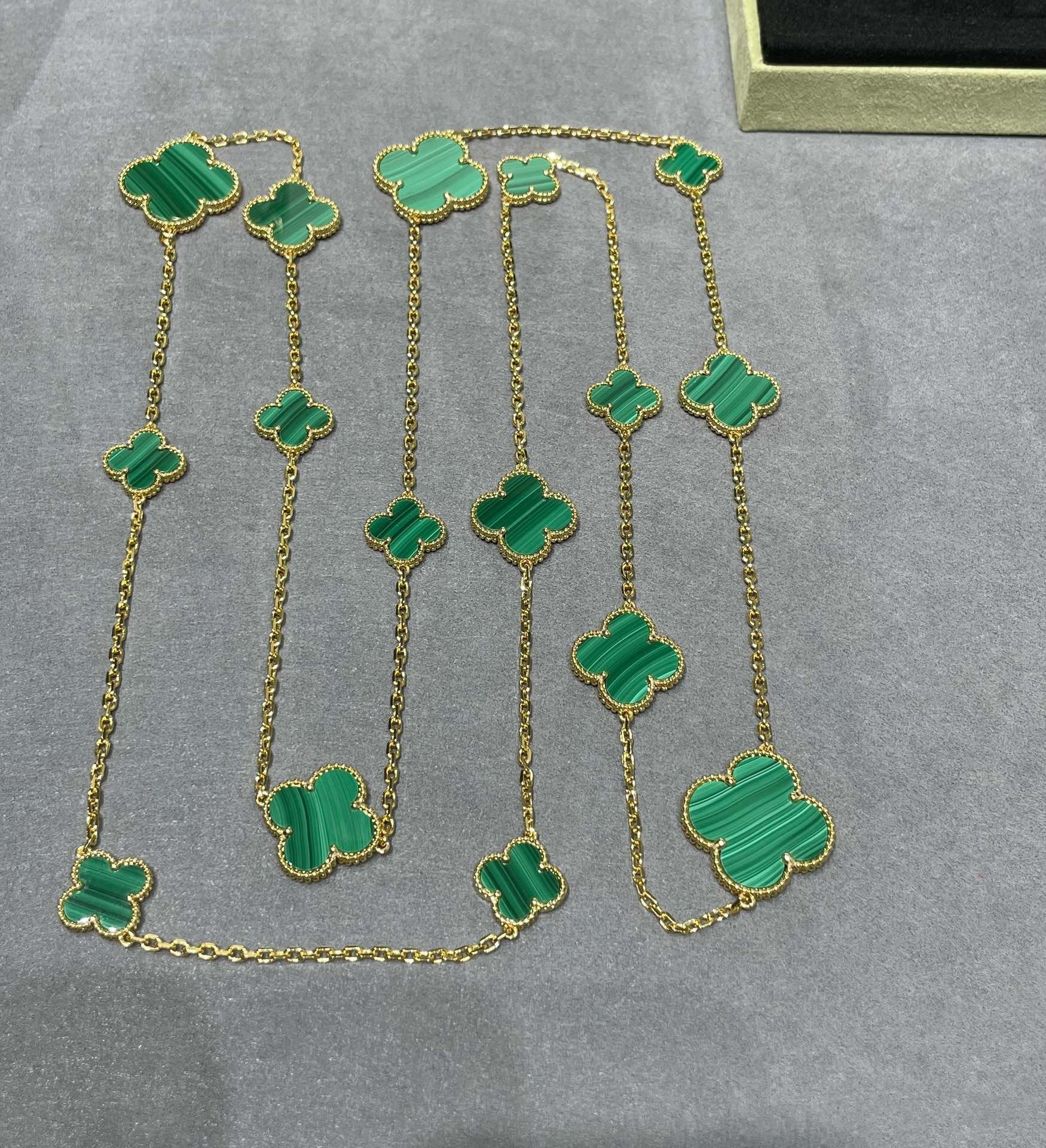 Van Cleef & Arpels CLOVER 16 MOTIF MALACHITE PINK GOLD NECKLACE