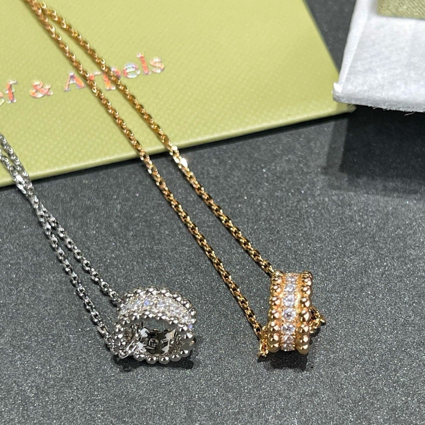 Van Cleef & Arpels PERLEE DIAMOND NECKLACE