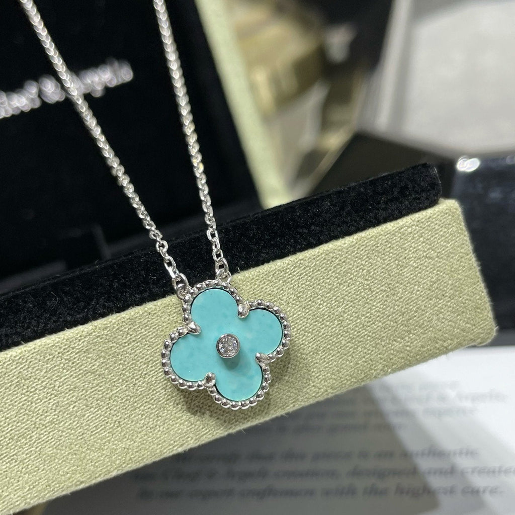 Van Cleef & Arpels CLOVER MEDIUM TURQUOISE 1 DIAMOND SILVER NECKLACE