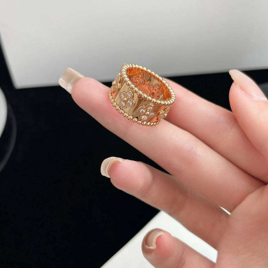Van Cleef & Arpels PERLEE DIAMOND LARGE RING