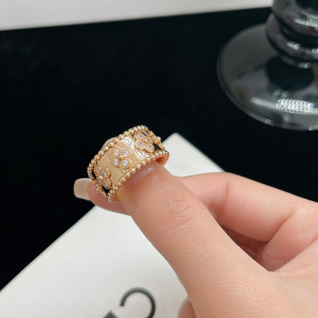 Van Cleef & Arpels PERLEE DIAMOND LARGE RING