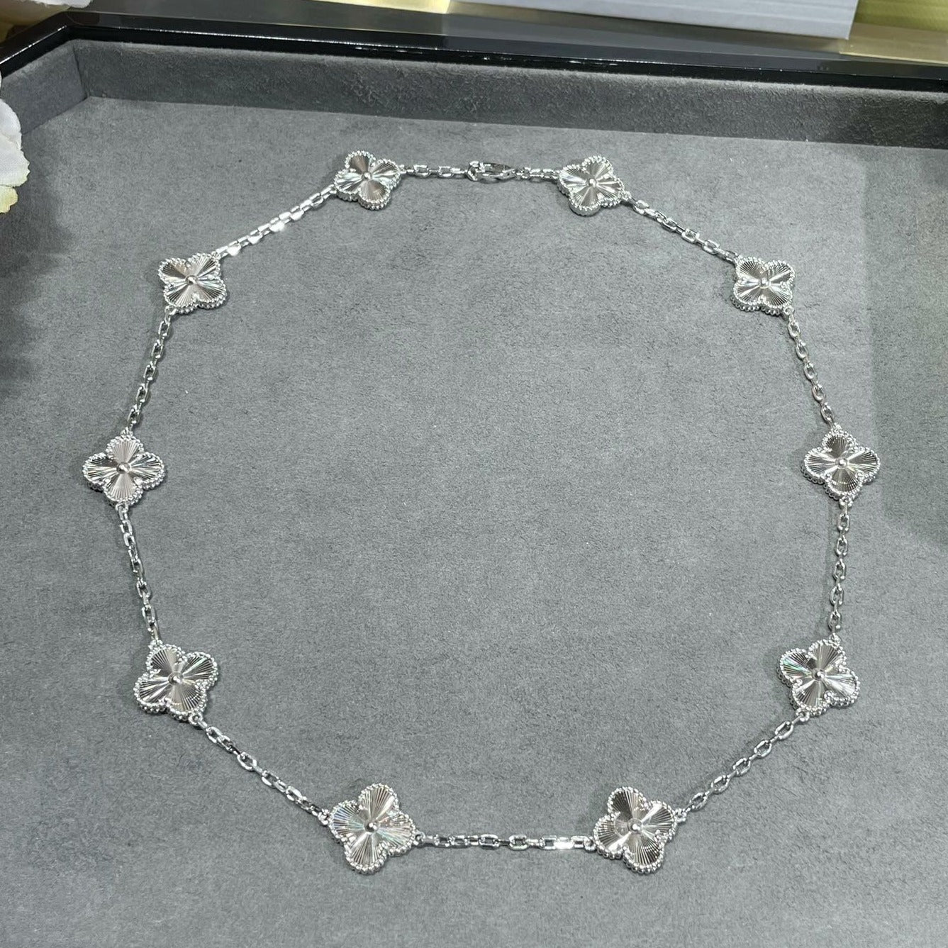Van Cleef & Arpels CLOVER NECKLACE 10 MOTIFS SILVER