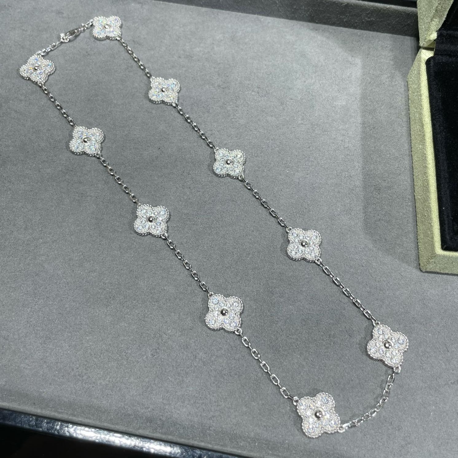 Van Cleef & Arpels CLOVER NECKLACE 10 MOTIFS DIAMOND PAVED