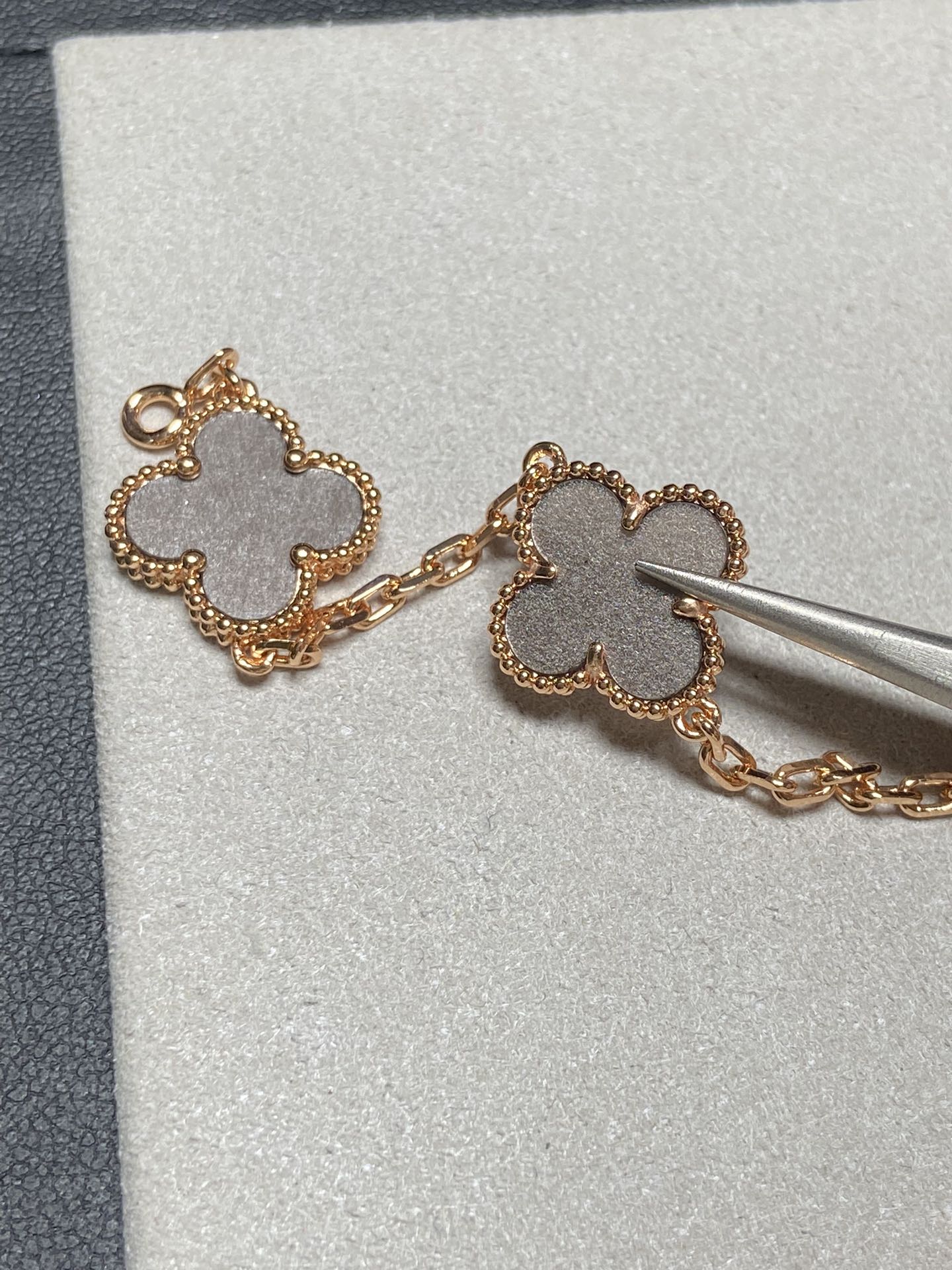 Van Cleef & Arpels CLOVER 5 MOTIF GREY MOP PINK GOLD BRACELET